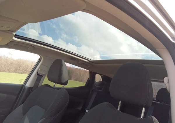 Nissan Qashqai cena 69990 przebieg: 70000, rok produkcji 2018 z Kartuzy małe 277